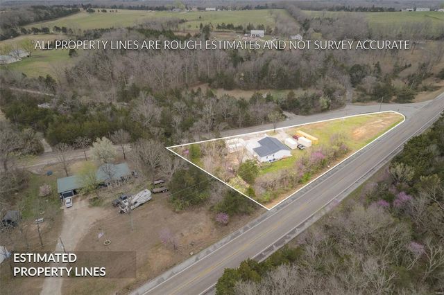 1130 Vineland School Road, De Soto, MO 63020