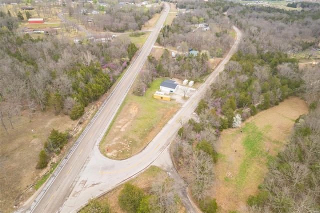1130 Vineland School Road, De Soto, MO 63020