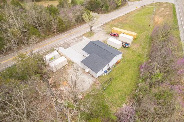 1130 Vineland School Road, De Soto, MO 63020