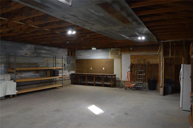 1130 Vineland School Road, De Soto, MO 63020