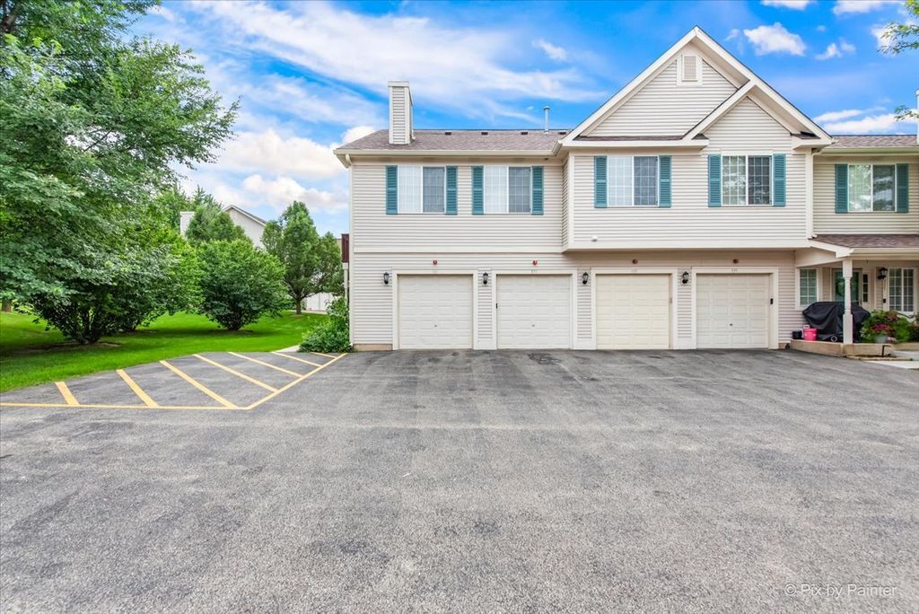 541 Fox Ridge Drive 541, Fox Lake, IL 60020