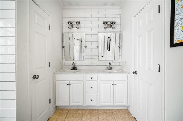 1355 East Gate Court SE, Atlanta, GA 30316