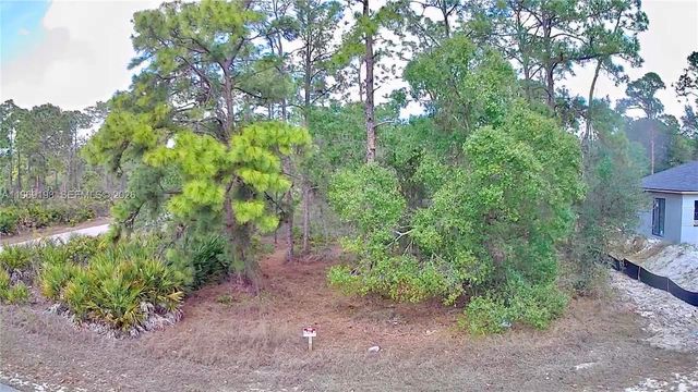 901 E 17th St, Lehigh Acres, FL 33972