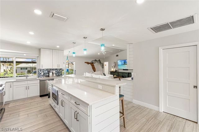 179 Dan River CT, Marco Island, FL 34145