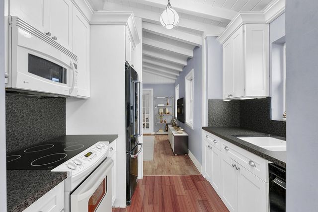 3203 Palm Drive, Delray Beach, FL 33483