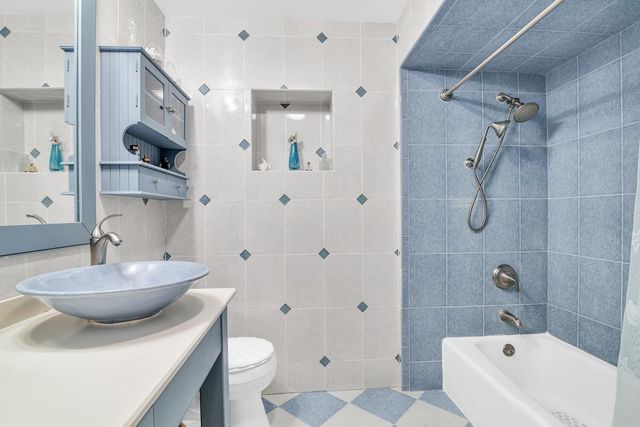 3203 Palm Drive, Delray Beach, FL 33483