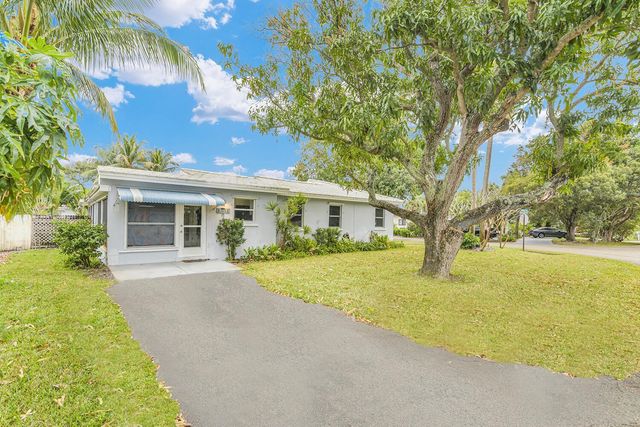 3203 Palm Drive, Delray Beach, FL 33483