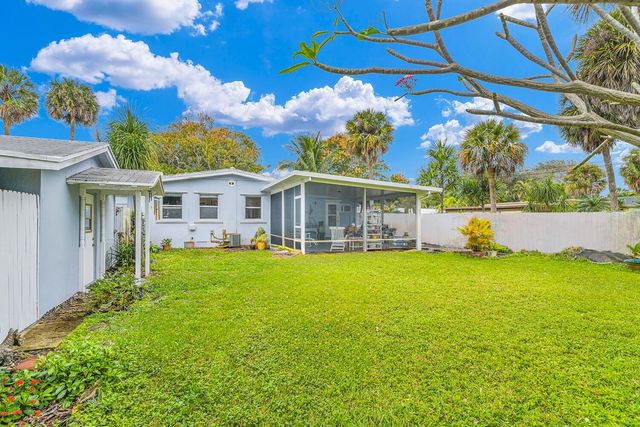 3203 Palm Drive, Delray Beach, FL 33483