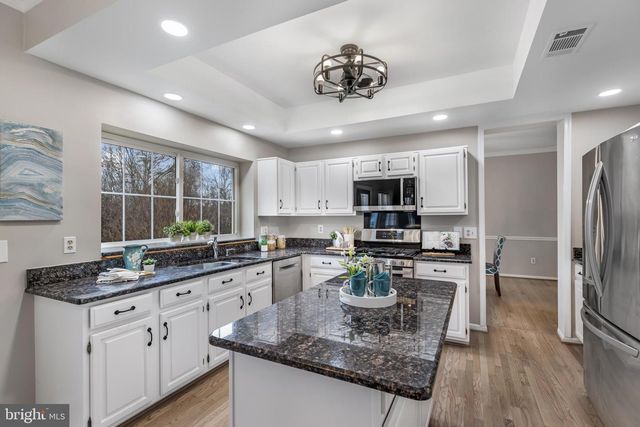 2796 MAPLE RIDGE DR, Woodbridge, VA 22192