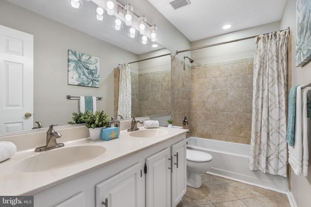 2796 MAPLE RIDGE DR, Woodbridge, VA 22192