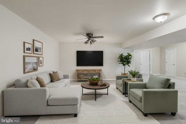 2796 MAPLE RIDGE DR, Woodbridge, VA 22192