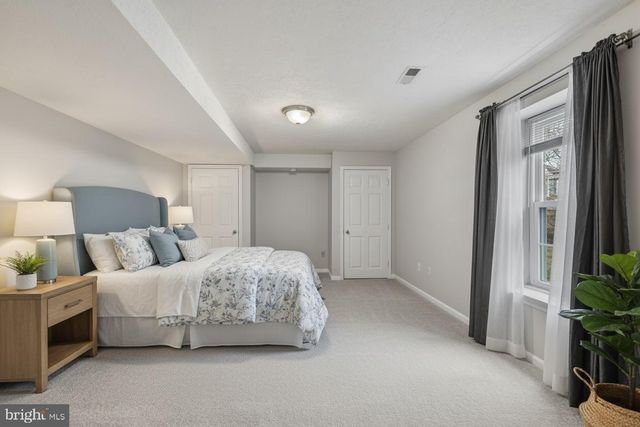 2796 MAPLE RIDGE DR, Woodbridge, VA 22192