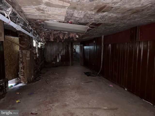 614 N BROOM ST, Wilmington, DE 19805