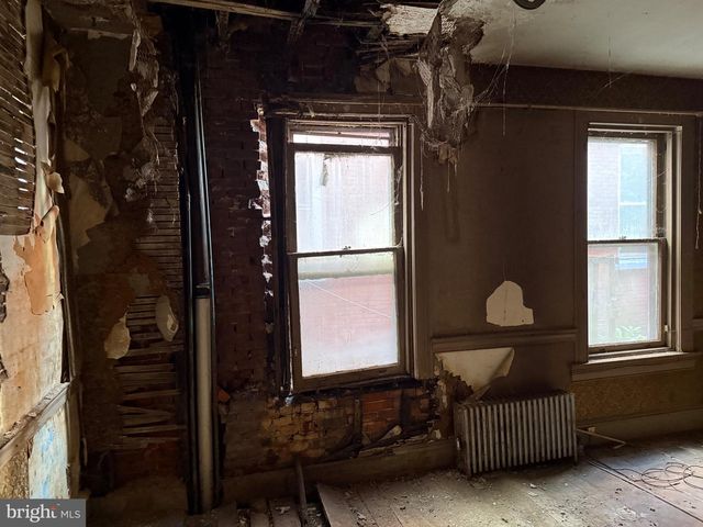 614 N BROOM ST, Wilmington, DE 19805