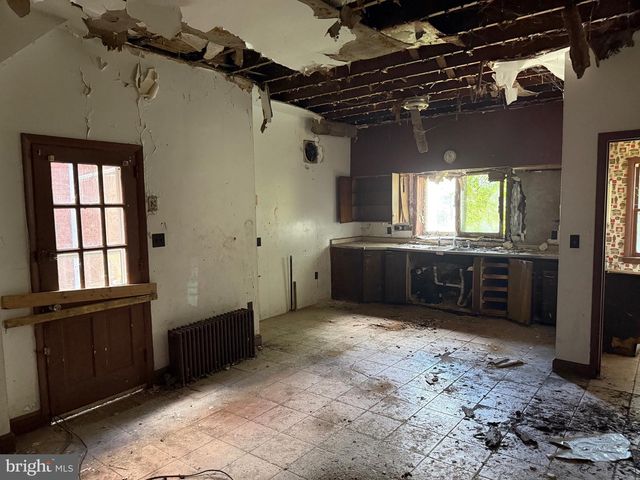 614 N BROOM ST, Wilmington, DE 19805