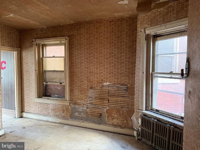 614 N BROOM ST, Wilmington, DE 19805