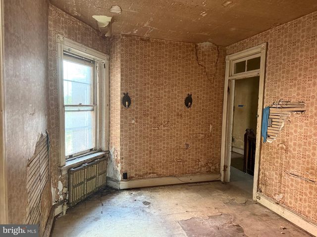 614 N BROOM ST, Wilmington, DE 19805