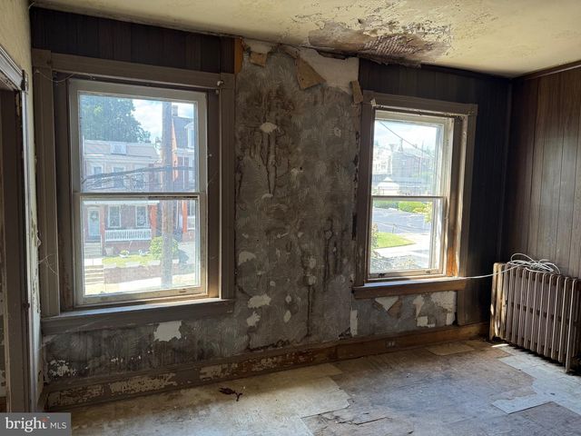 614 N BROOM ST, Wilmington, DE 19805