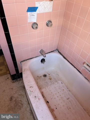614 N BROOM ST, Wilmington, DE 19805