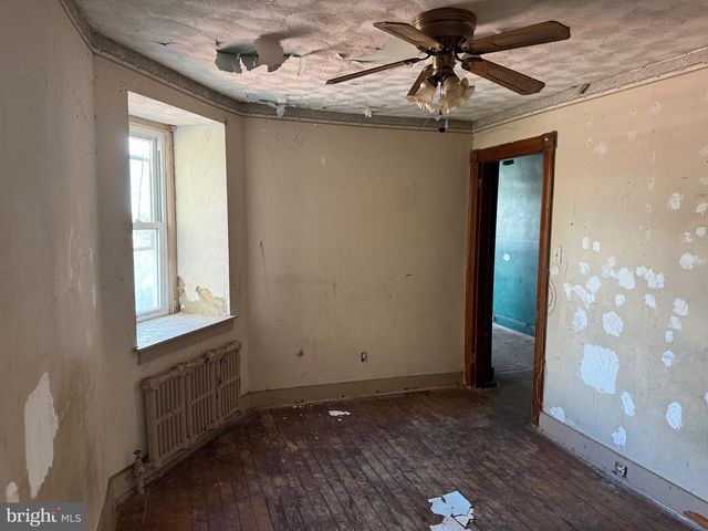 614 N BROOM ST, Wilmington, DE 19805