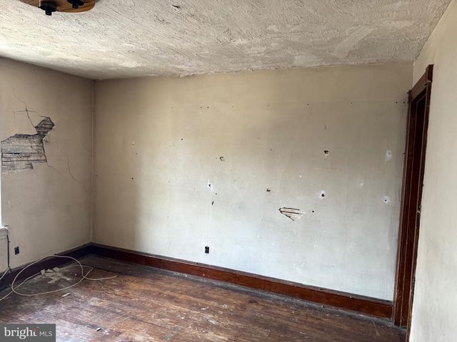 614 N BROOM ST, Wilmington, DE 19805
