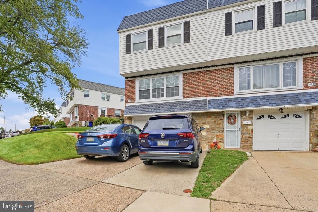 3167 STANWOOD ST, Philadelphia, PA 19136 — photo 2