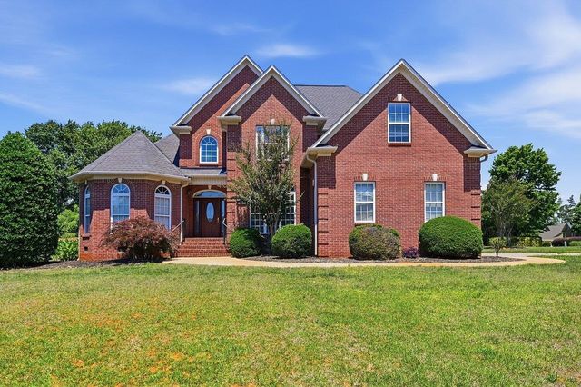 504 Kiowa Drive, Boiling Springs, SC 29316