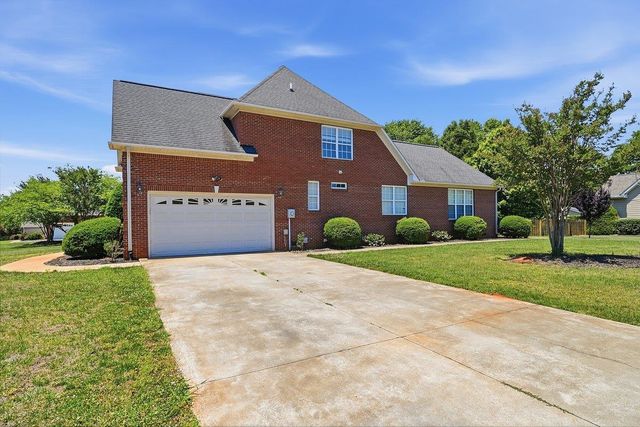 504 Kiowa Drive, Boiling Springs, SC 29316