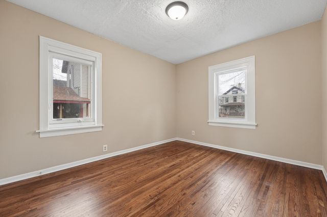 2811 Dupont Avenue N, Minneapolis, MN 55411