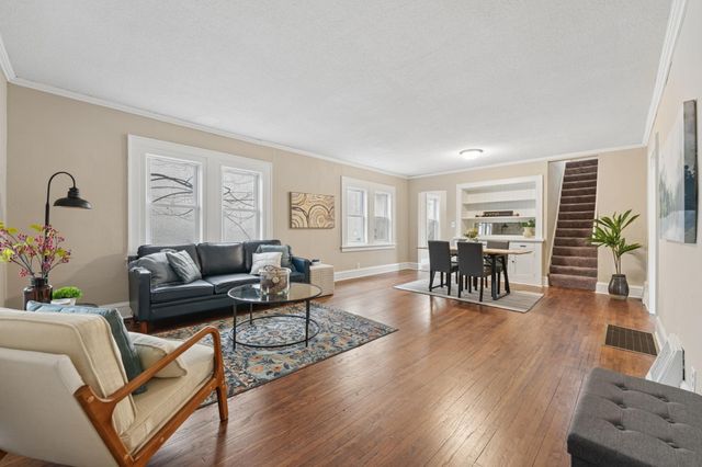 2811 Dupont Avenue N, Minneapolis, MN 55411