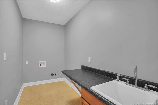 905 Mclean Street, Raeford, NC 28376