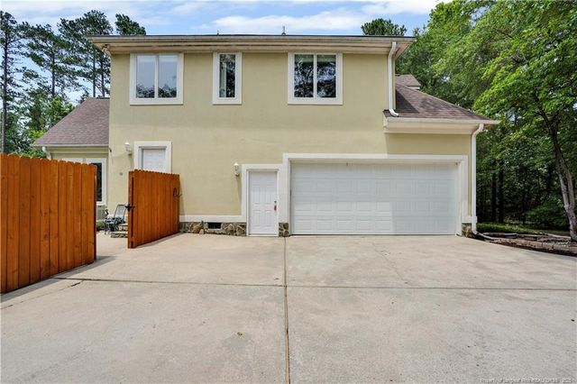 905 Mclean Street, Raeford, NC 28376
