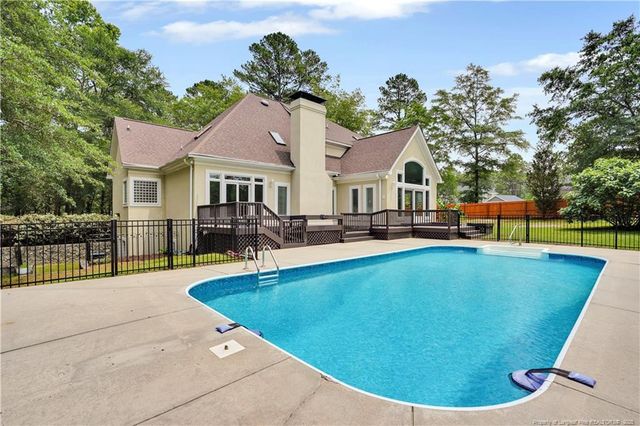 905 Mclean Street, Raeford, NC 28376