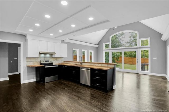 905 Mclean Street, Raeford, NC 28376