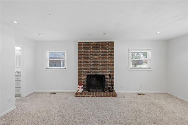 3733 Linnet LN, Portsmouth, VA 23703