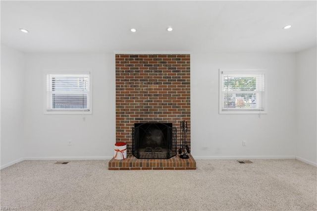 3733 Linnet LN, Portsmouth, VA 23703