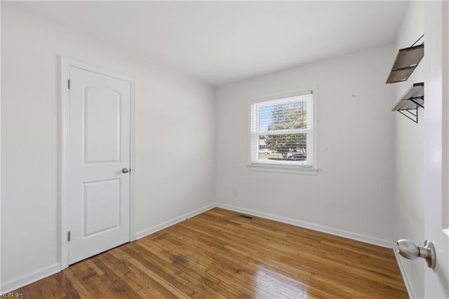 3733 Linnet LN, Portsmouth, VA 23703