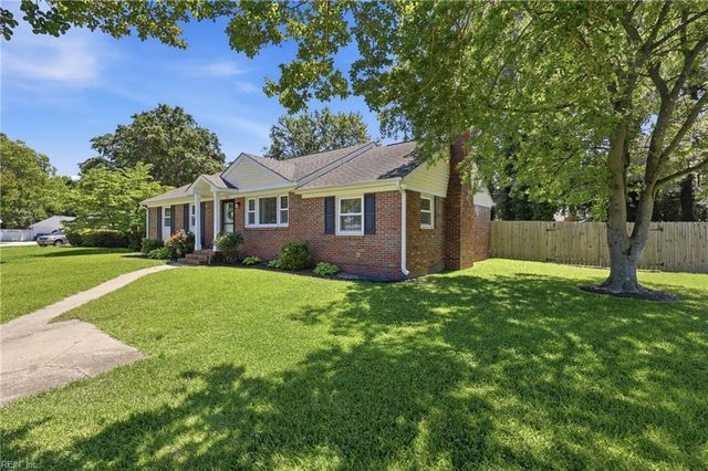 3733 Linnet LN, Portsmouth, VA 23703