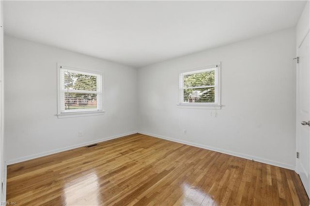 3733 Linnet LN, Portsmouth, VA 23703