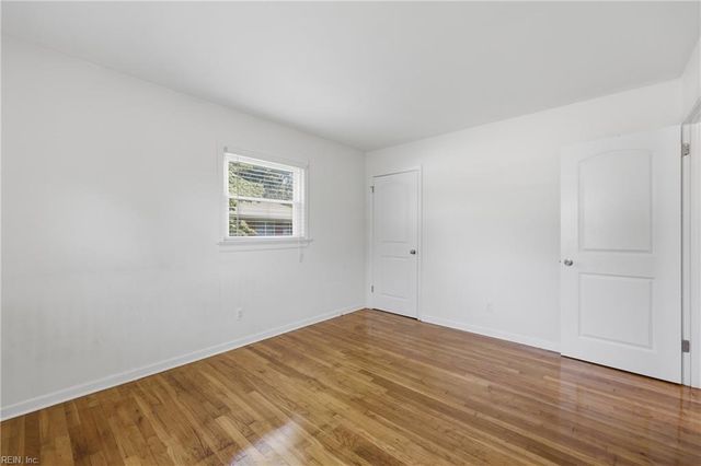 3733 Linnet LN, Portsmouth, VA 23703