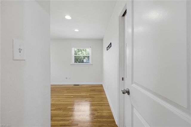 3733 Linnet LN, Portsmouth, VA 23703