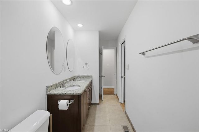 3733 Linnet LN, Portsmouth, VA 23703