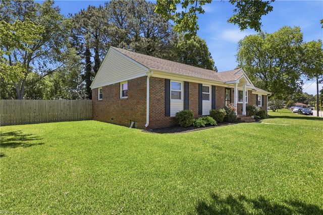 3733 Linnet LN, Portsmouth, VA 23703