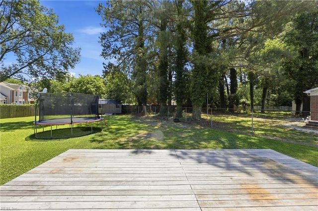 3733 Linnet LN, Portsmouth, VA 23703
