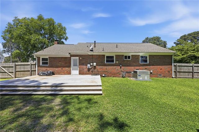3733 Linnet LN, Portsmouth, VA 23703