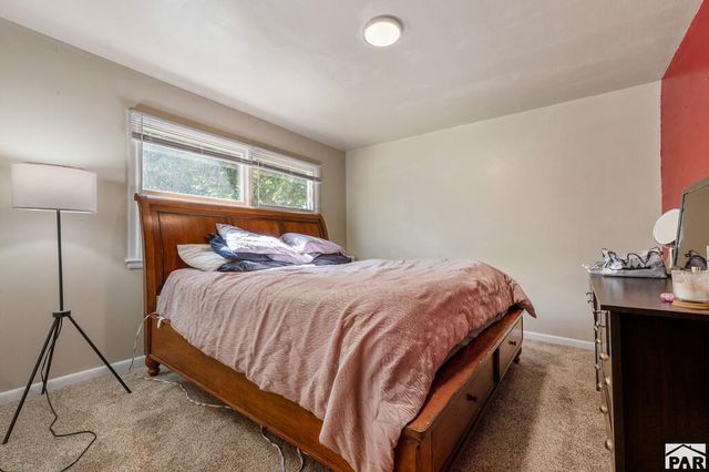 1213 Horseshoe Dr, Pueblo, CO 81001