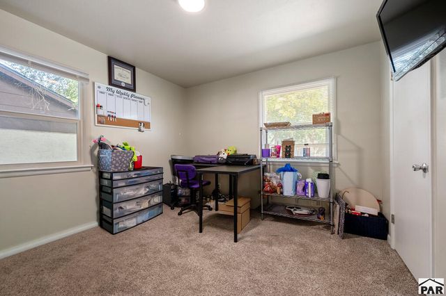 1213 Horseshoe Dr, Pueblo, CO 81001