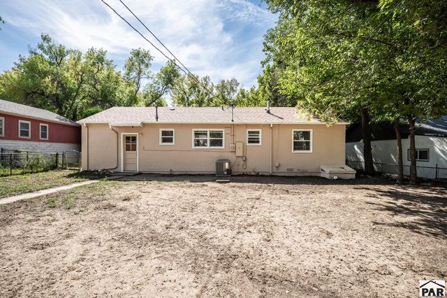 1213 Horseshoe Dr, Pueblo, CO 81001