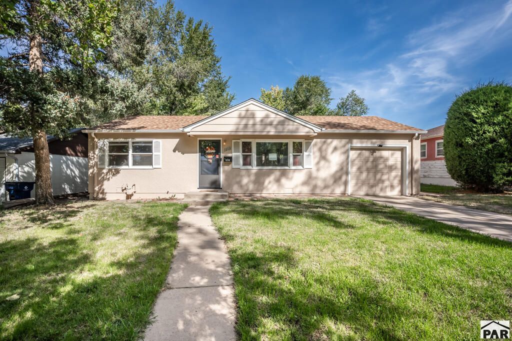 1213 Horseshoe Dr, Pueblo, CO 81001