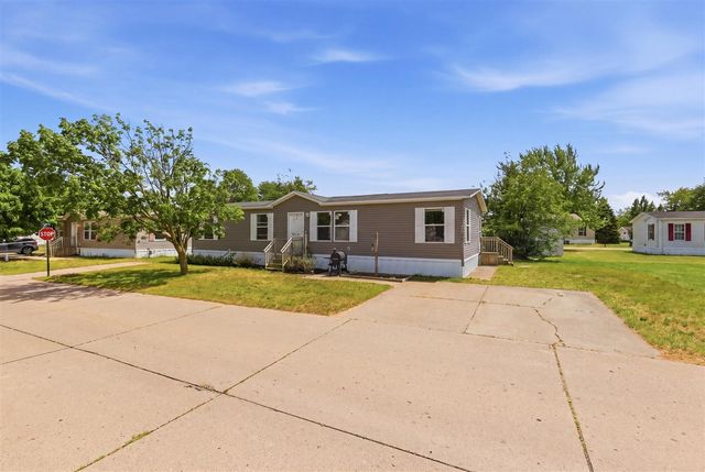 14290 Newport Drive, West Olive, MI 49460